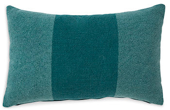 Dovinton Pillow