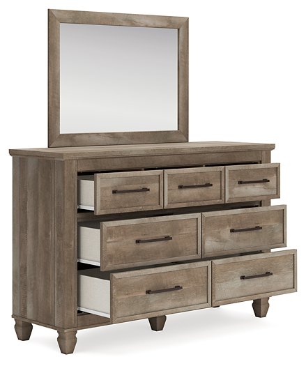 Yarbeck Bedroom Set